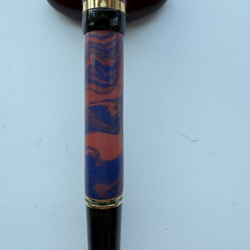 Parker Duofold International “Swirl” Ebonite, 18K Needlepoint (#80) Nib