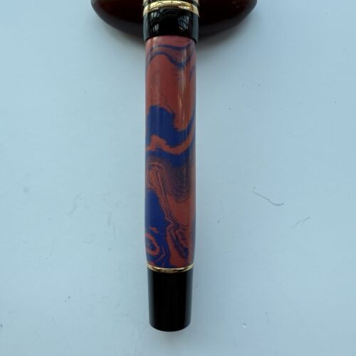 Parker Duofold International “Swirl” Ebonite, 18K M Nib