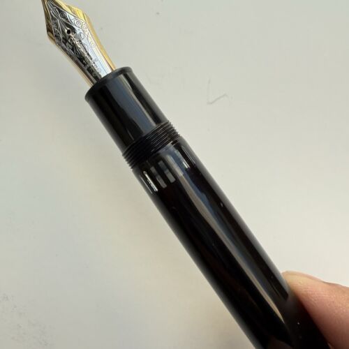 Montblanc 149, Mid-90s, 18k Fine Nib