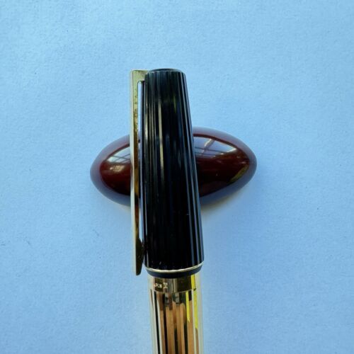 S.T. DUPONT St Germain Fountain Pen 18K M Nib