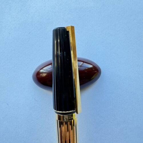 S.T. DUPONT St Germain Fountain Pen 18K M Nib