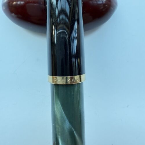 Pelikan Classic M200 Green Marbled fountain pen - 14C M Nib