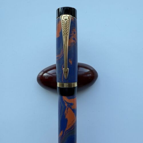 Parker Duofold International “Swirl” Ebonite, 18K M Nib