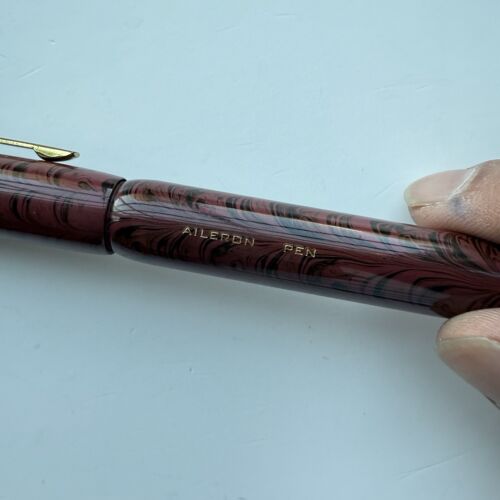 Aileron Red Ripple Ebonite Flex Pen 