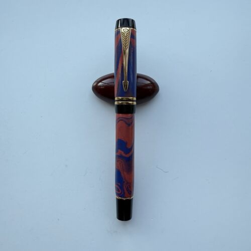 Parker Duofold International “Swirl” Ebonite, 18K M Nib