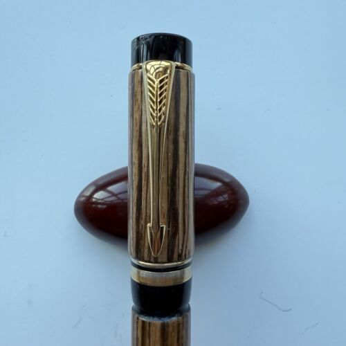 Parker Duofold International Wood Overlay, 18k F Nib