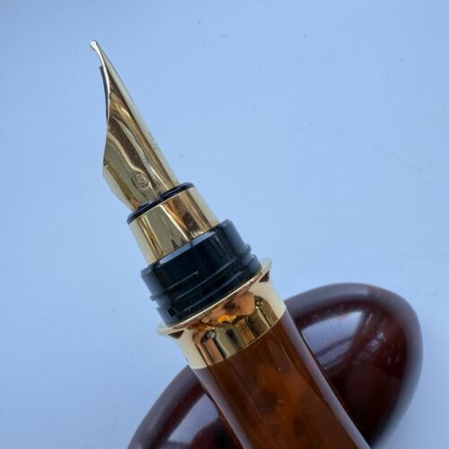 S.T. Dupont Montparnasse XL Tortoiseshell Lacquer Fountain Pen