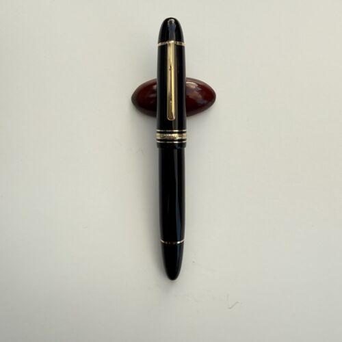 Montblanc 149, Mid-90s, 18k Fine Nib