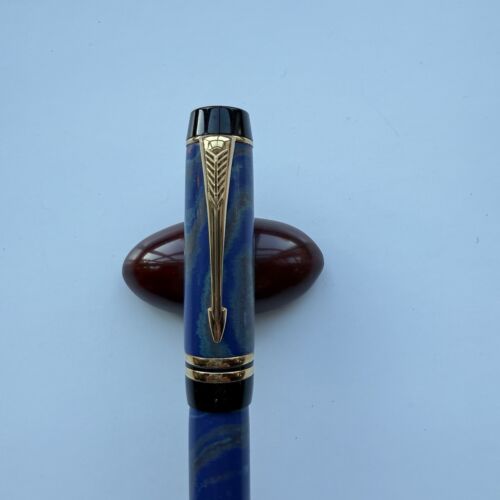 Parker Duofold International “Swirl” Ebonite, 18K M Nib